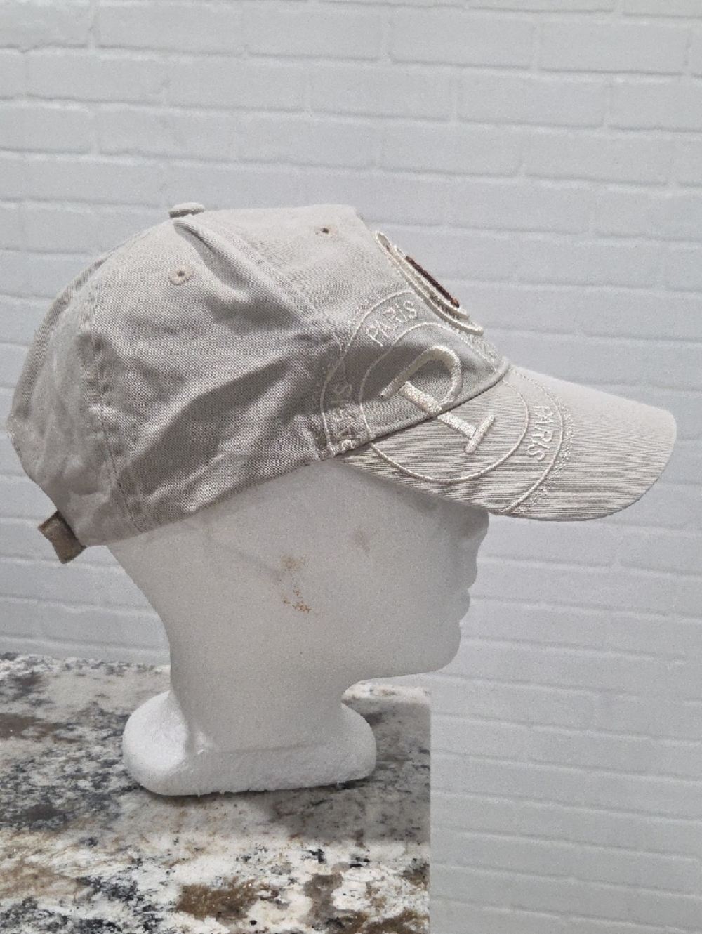 Robin Ruth Paris Cap - Picture 2 of 4